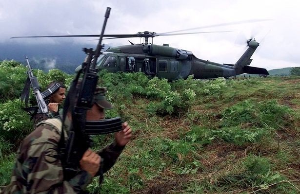 Ngôi làng hẻo lánh Colombia dùng cocaine thay tiền mặt - 3 Quân đội Colombia đã mở chiến dịch truy quét các địa điểm sản xuất ma túy trên khắp cả nước.