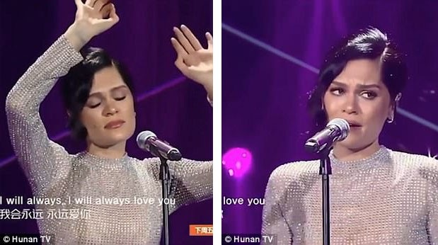 Kinh ngạc nữ ca sĩ chuyên chấm thi hát “lặn lội” đi làm thí sinh - 3 Chính phần “cover” ca khúc đình đám “I Will Always Love You” của Jessie J đã giúp cô chiếm được tình cảm của cả giám khảo và khán giả.
