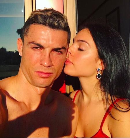 CR7 “tỏ tình” với Argentina vì bạn gái