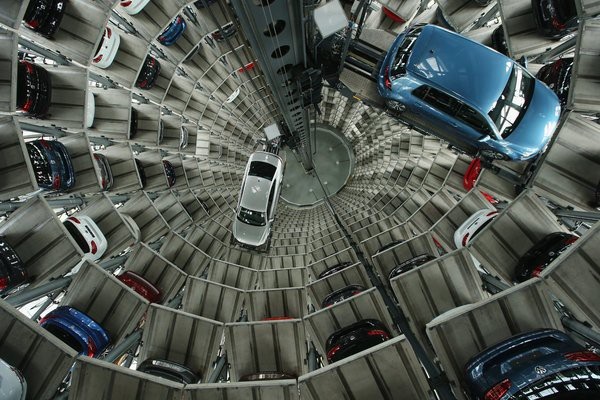 Trụ sở Porsche bị lục soát, bê bối gian lận ở Volkswagen chưa có hồi kết - 2 Trụ sở Porsche bị lục soát, bê bối gian lận ở Volkswagen chưa có hồi kết - 2