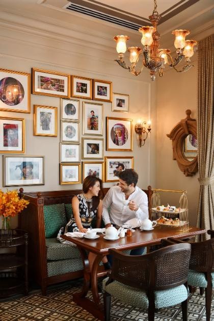 Du khách sẽ có dịp thưởng thức cocktail hay tiệc trà chiều kiểu Âu tại Café 1500, hoặc vui chơi hết mình trong Diva Karaoke và Sky 6 Lounge…