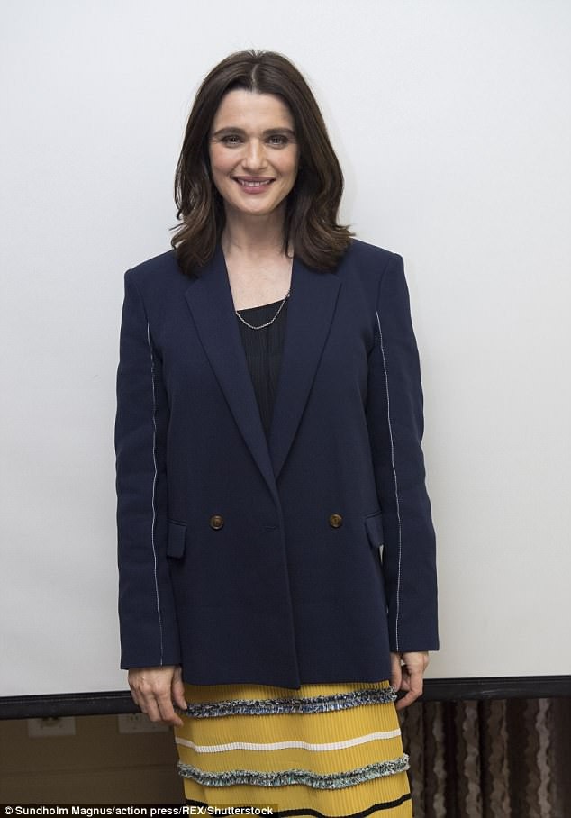 “Sao” phim Xác ướp Ai Cập mang thai ở tuổi 48 - 7
Rachel Weisz, 48 tuổi là ngôi sao điện ảnh đình đám của xứ sương mù. Cô từng giành giải Oscar với vai diễn trong phim The Constant Gardener. Cô và chồng Daniel Craig nổi tiếng nhưng vẫn giữ đời tư rất kín đáo.