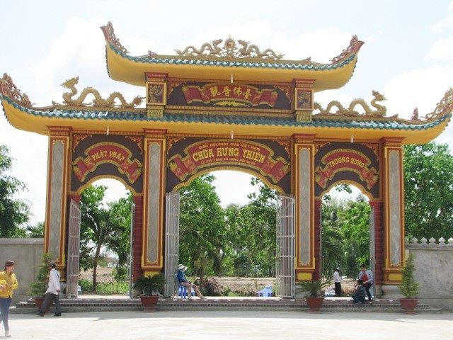 Bí thư Tỉnh ủy "vi hành" khảo sát điểm xây bến xe vào chùa có tượng Phật Quan Âm cao nhất ĐBSCL - 5 Bí thư Tỉnh ủy "vi hành" khảo sát điểm xây bến xe vào chùa có tượng Phật Quan Âm cao nhất ĐBSCL - 5