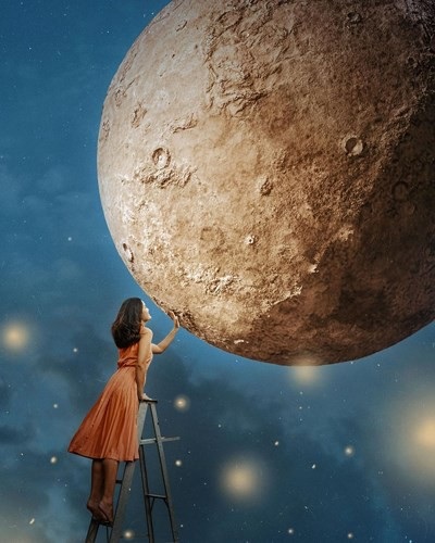 Ngỡ ngàng trước những bức ảnh siêu sáng tạo nhờ "phép màu" Photoshop - 7
Ước mơ chạm tới một hành tinh.