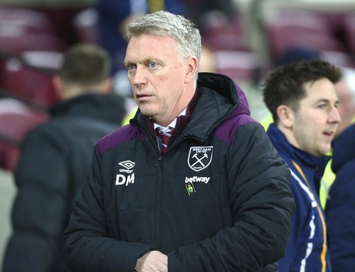 Arsenal sẽ phản ứng như thế nào trước tin Wenger ra đi? - 2
Đội bóng của David Moyes vẫn chưa trụ hạng