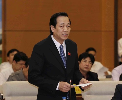 Bộ trưởng LĐ,TB&XH Đào Ngọc Dung cho biết 2 phương án tăng tuổi nghỉ hưu sẽ được trình hội nghị Trung ương 7 xem xét
