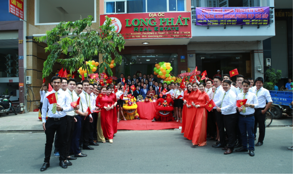 Địa ốc Long Phát tưng bừng Lễ khai trương chi nhánh mới - 5 Địa ốc Long Phát tưng bừng Lễ khai trương chi nhánh mới - 5