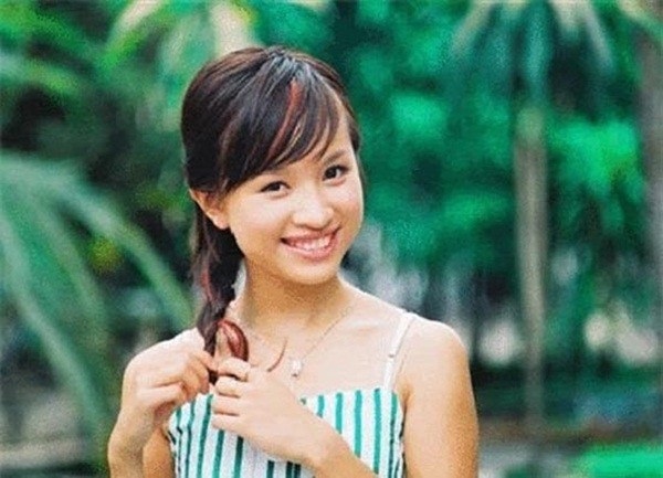 Thanh Vân Hugo tên thật là Nguyễn Thanh Vân, cô sinh năm 1985 tại Hà Nội và đảm nhiệm vai trò MC, diễn viên.