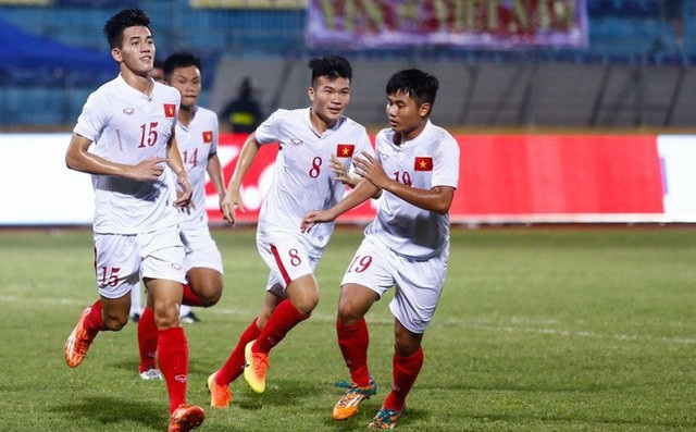 HLV Hoàng Anh Tuấn nói gì sau trận hòa U19 Hàn Quốc? - 1
U19 Việt Nam đã gây sốc khi cầm hòa U19 Hàn Quốc