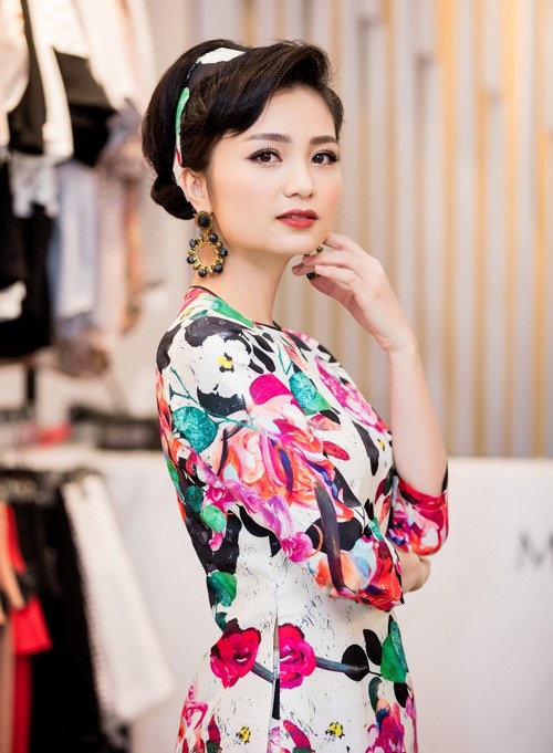 Dàn nữ diễn viên phim Việt giờ vàng bỗng dưng "mất tích" - 11 Diệu Hương đã có một bé gái 5 tuổi và một bé trai 2 tuổi rất kháu khỉnh. Gái hai con ngày càng nhuận sắc.