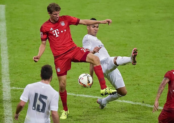 Những điểm nóng quyết định trận đại chiến Bayern Munich - Real Madrid - 3 Thomas Muller sẽ đối đầu với quái vật Casemiro