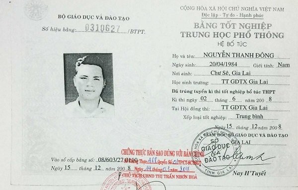 Phó Chủ tịch HĐND thị trấn dùng bằng rởm để đi học - 1 Bằng tốt nghiệp THPT giả ông Đông dùng để đi học trung cấp chính trị