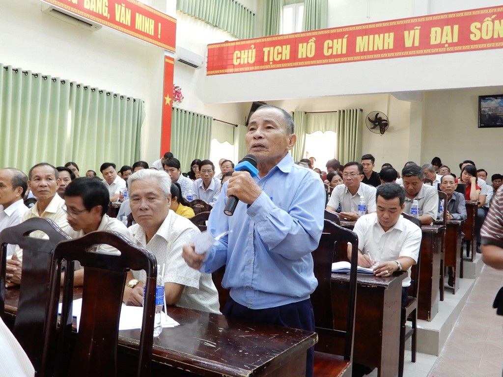 Bí thư Đà Nẵng nói về việc hai nguyên Chủ tịch thành phố bị khởi tố - 2 Cử tri Phan Nhự phát biểu ý kiến tại buổi tiếp xúc