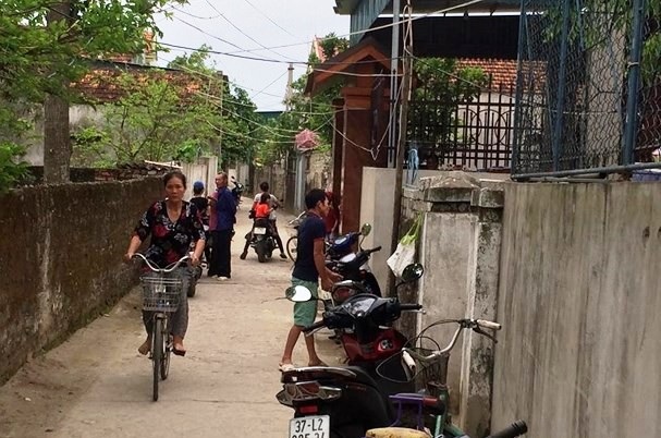 Tạm giữ nghi phạm dùng xà beng đánh cháu bé 4 tuổi tử vong - 1 Hiện trường nơi xảy ra vụ việc khiến cháu T. tử vong thương tâm.