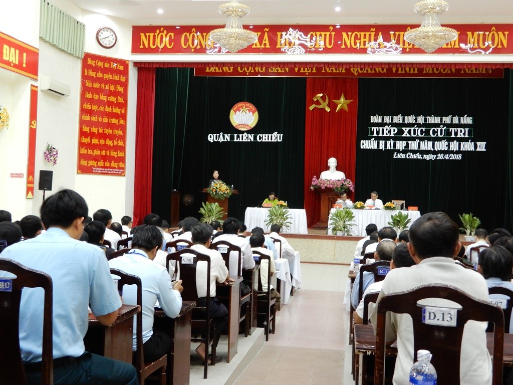 Bí thư Đà Nẵng nói về việc hai nguyên Chủ tịch thành phố bị khởi tố - 1 Đoàn đại biểu Quốc hội TP Đà Nẵng đã tiếp xúc cử tri quận Liên Chiểu chuẩn bị cho kỳ họp thứ 5, Quốc hội khóa 14