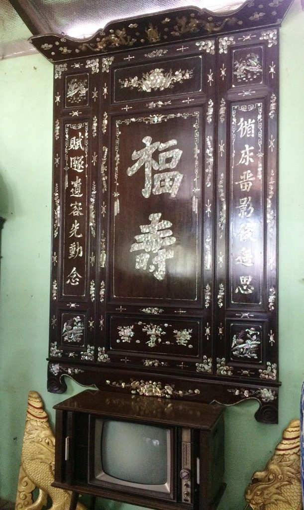 Ngỡ ngàng ngắm những đồ cổ “độc nhất vô nhị” trong ngôi nhà miền Tây - 10 Ngỡ ngàng ngắm những đồ cổ “độc nhất vô nhị” trong ngôi nhà miền Tây - 10