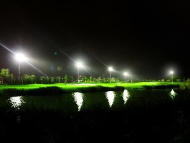 Trải nghiệm golf đêm hấp dẫn tại sân gôn trên đảo lớn nhất Miền Bắc - 1 Trải nghiệm golf đêm hấp dẫn tại sân gôn trên đảo lớn nhất Miền Bắc - 1
