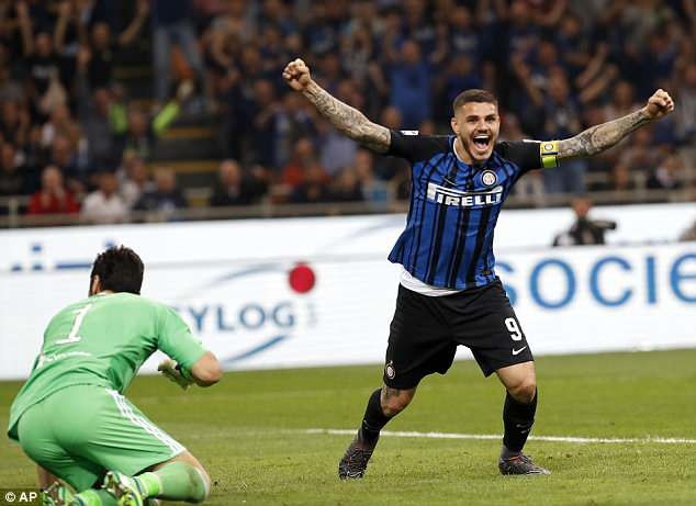 Inter 2-3 Juventus: Chơi hơn người, Lão bà thoát hiểm khó tin - 1 Dù thiệt quân nhưng Inter vẫn dẫn trước Juventus với tỷ số 2-1 cho tới phút 87