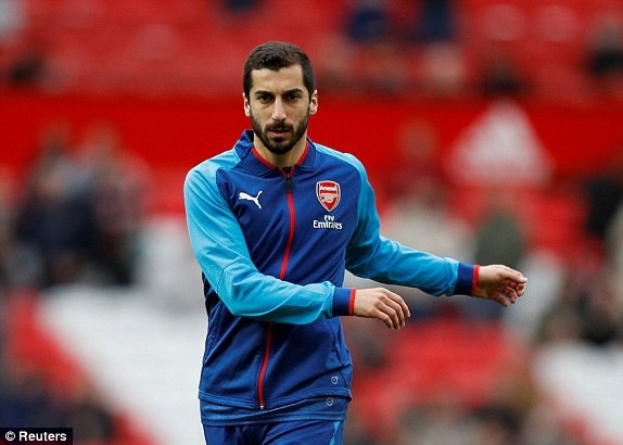 MU 2-1 Arsenal: Nỗi buồn từ phút bù giờ - 6
Mkhitaryan đã trở lại sau chấn thương, anh lần đầu trở lại Old Trafford sau khi rời đội bóng này vào tháng 1 vừa qua