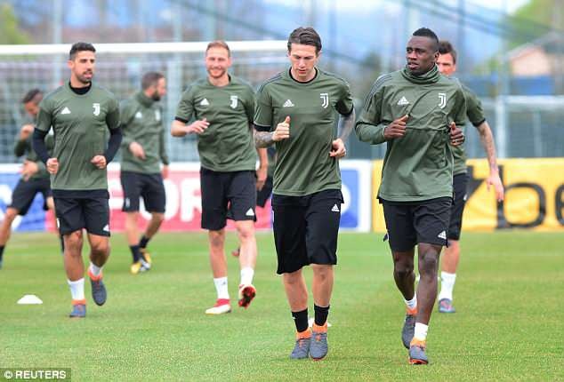 
Với lợi thế sân nhà, Juventus quyết giành kết quả thuận lợi ngay ở tứ kết lượt đi.
