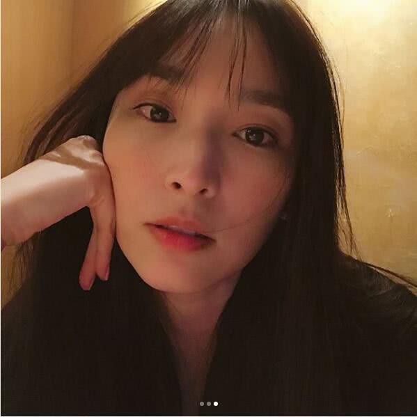 
Ngô Bội Từ từng là một trong những siêu mẫu hàng đầu của Đài Loan trước khi quyết định giải nghệ để làm mẹ.
