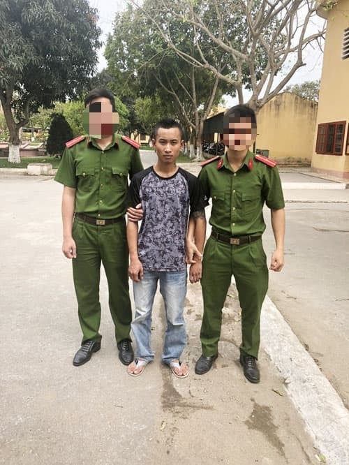 Mâu thuẫn, nhóm thanh niên đánh hội đồng 1 người đến chết - 2 Đối tượng Đức được vận động ra đầu thú