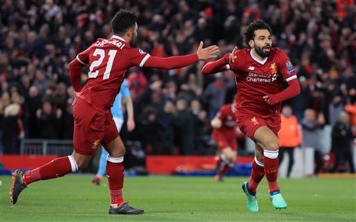 Liverpool 3-0 Man City: Đêm diễn của thầy trò Klopp - 1
Salad (phải) có duyên với mành lưới của Man City
