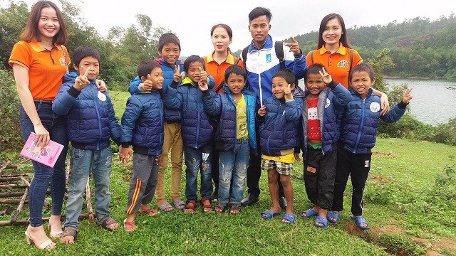 Gặp thầy giáo tương lai từng suýt bị chôn sống theo mẹ bởi hủ tục - 3 Đường luôn khao khát được trở về, gieo chữ cho học sinh dân tộc trên mảnh đất quê hương