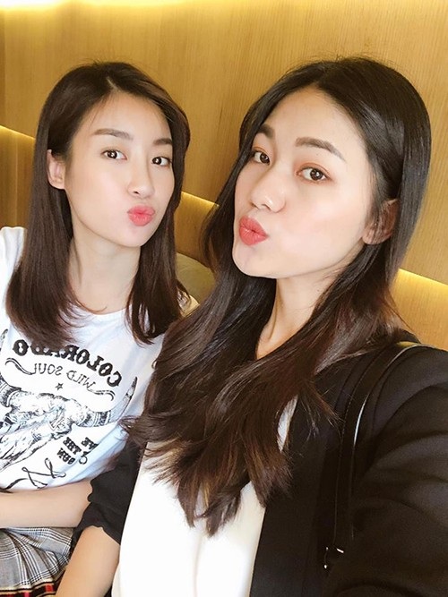 Tuấn Hưng hôn vợ chốn đông người; Thu Minh được con trai “nâng váy” - 10 Mỹ Linh thân thiết cùng Thanh Tú đi làm đẹp, Hoa hậu chia sẻ: Chỉ có chị em mới đem lại hạnh phúc cho nhau. Đỉnh điểm là đến 1/4 mà không ai thèm trêu.