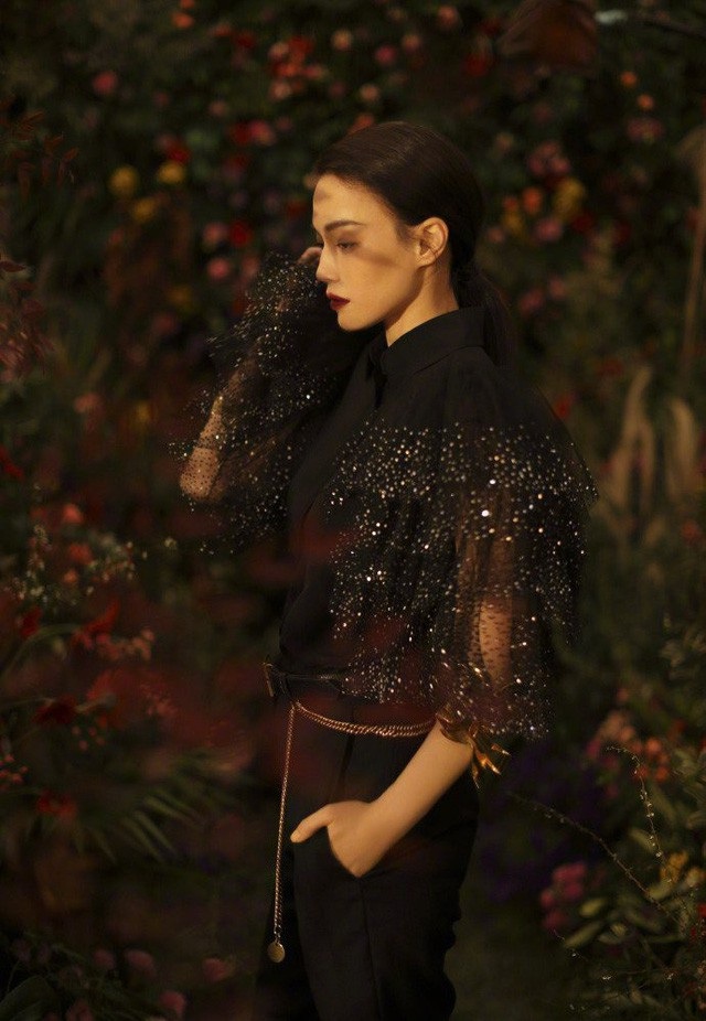 
Người đẹp hiện tại chưa có kế hoạch tham gia bất kỳ bộ phim nào. Cô cho biết, khi đã là người phụ nữ có gia đình, cô luôn đặt hạnh phúc gia đình lên trên hết.
