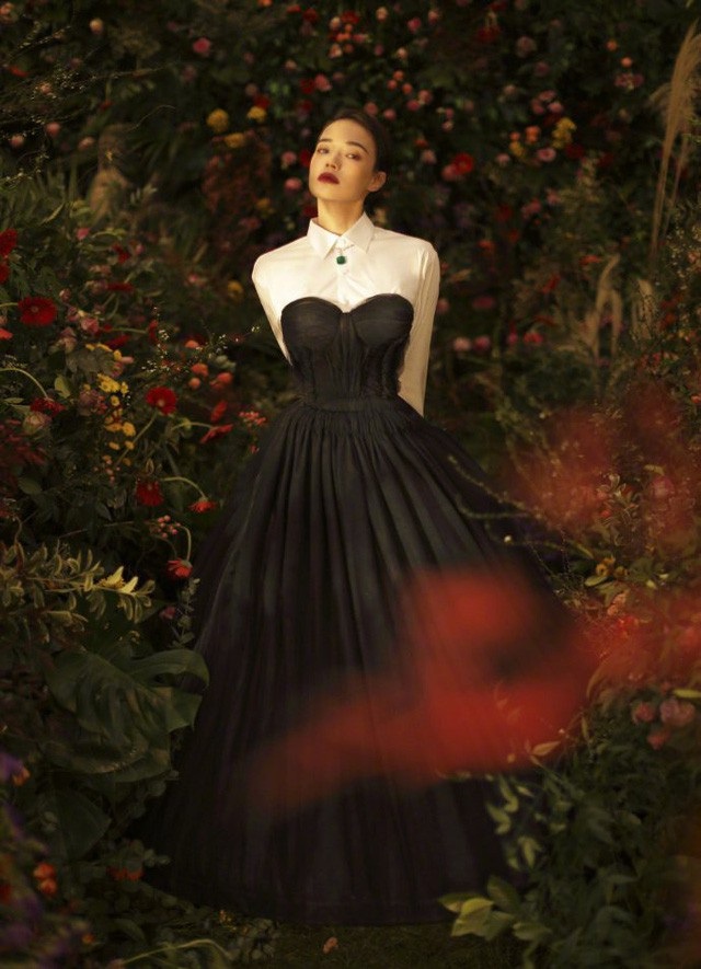 Thư Kỳ diện váy rộng giấu bụng giữa tin đồn mang thai - 19