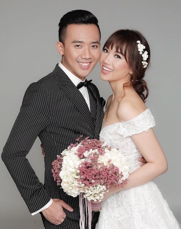 Hari "rủ" Trấn Thành cùng nhau... mang bầu để quyết định sinh con hay không - 2 Hari và Trấn Thành là một trong những cặp đôi gặp nhiều sóng gió về chuyện tình cảm trước hôn nhân, tuy nhiên từ khi kết hôn cho đến nay, cặp đôi vô cùng hạnh phúc và gắn bó.