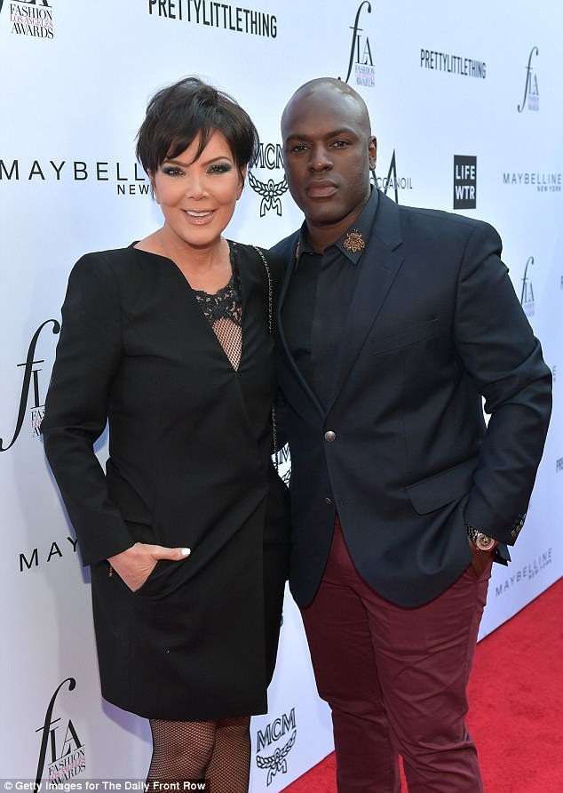 Mẹ cô Kim đẹp đôi bên bạn trai kém 29 tuổi - 3
Bà Kris Jenner hẹn hò với Corey Gamble đã 4 năm