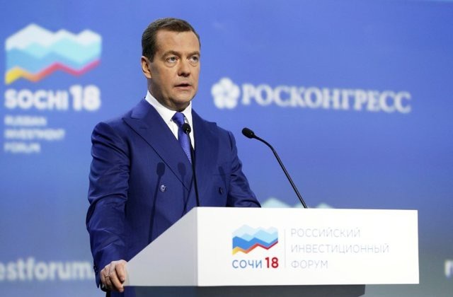 Thủ tướng Nga lệnh lên phương án trừng phạt Mỹ - 1
Thủ tướng Nga Dmitry Medvedev (Ảnh: Reuters)