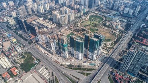 Nhà đất liên tục đội giá, BĐS phía Tây Nam kỳ vọng đón “mùa bội thu” - 1 6 tòa tháp đang trong quá trình thi công tại dự án D’.Capitale và dự kiến sẽ được bàn giao vào Quý IV/2018