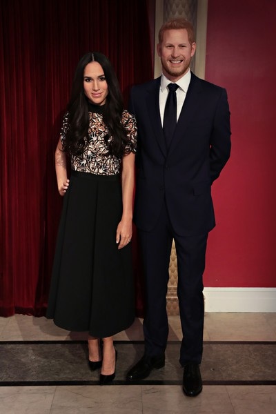 Hé lộ tượng hoàng tử và công nương nước Anh - 1
Bảo tàng sáp Madame Tussauds New York hélộ2 tượng sáp của diễn viên Meghan Markle và chồng sắp cưới - hoàng tử Harry