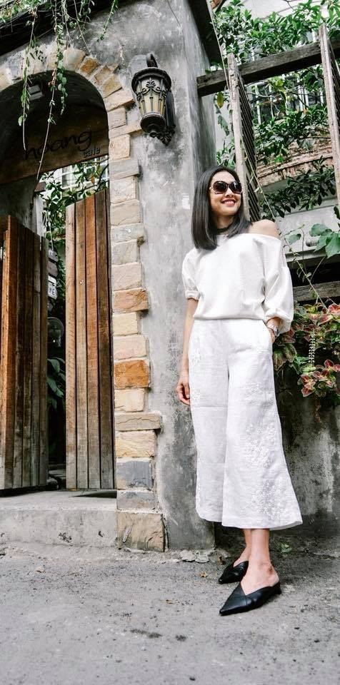 Tiết lộ cuộc sống sau khi chia tay Bằng Kiều của Hoa hậu Dương Mỹ Linh - 25 Thời gian này, Dương Mỹ Linh đang có mặt tại Việt Nam và dành nhiều thời gian nghỉ ngơi bên gia đình, bạn bè.