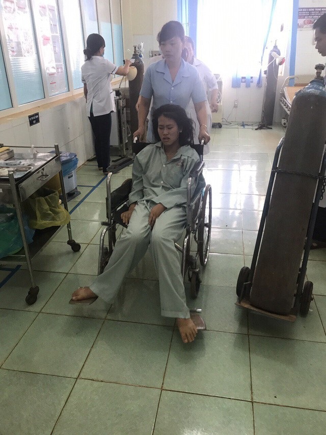 Bộ GD&ĐT hỗ trợ học sinh Đắk Nông bị đuối nước - 1
Một học sinh thoát chết sau sự việc. (Ảnh: Dương Phong)
