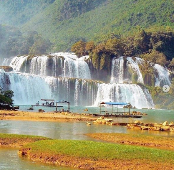 Chiêm ngưỡng vẻ đẹp "nghẹt thở" của thác nước đẹp nhất Việt Nam - 10
Vẻ đẹp hùng vĩ của thác Bản Giốc.