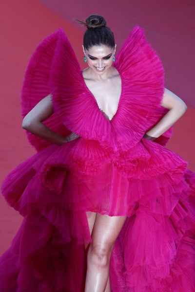 
Padukone cao 1,74m và là một trong những biểu tượng gợi cảm của Ấn Độ
