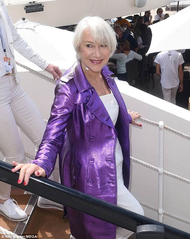 Helen Mirren ngã sấp mặt tại Cannes - Ảnh 7. Helen Mirren ngã sấp mặt tại Cannes - Ảnh 7.