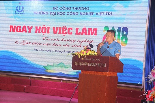 Trường Đại học Công nghiệp Việt Trì tổ chức Ngày hội tư vấn hướng nghiệp nghề - 3 Trường Đại học Công nghiệp Việt Trì tổ chức Ngày hội tư vấn hướng nghiệp nghề - 3