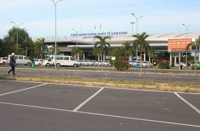 Khách Trung Quốc mặc áo in hình “lưỡi bò” phi pháp nhập cảnh vào Cam Ranh - 1 Sân bay Cam Ranh, nơi phát hiện nhóm du khách mặc áo lưỡi bò trái phép