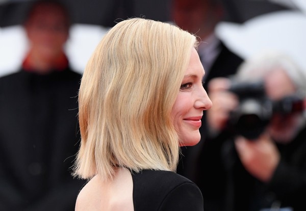 Cate Blanchett đẹp nổi bật với váy 7 sắc cầu vồng - 11 Cate Blanchett đẹp nổi bật với váy 7 sắc cầu vồng - 11