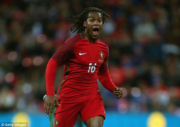 Renato Sanches bị loại khỏi tuyển Bồ Đào Nha dự World Cup 2018 - 2
Sanches bị loại khỏi danh sách triệu tập 35 cầu thủ của đội tuyển Bồ Đào Nha