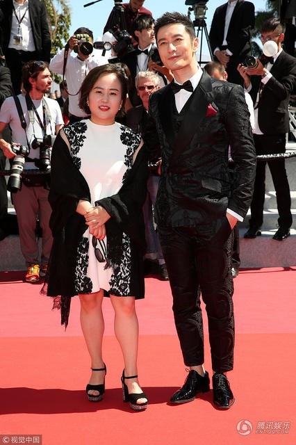 Hai siêu mẫu Trung Quốc đọ dáng trên thảm đỏ Cannes - 8 
Huỳnh Hiểu Minh cũng có mặt tại Cannes 2018.