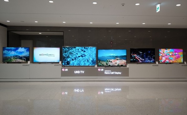 LG ra mắt loạt TV thế hệ mới phiên bản 2018 tại Việt Nam - 1 Các mẫu TV thế hệ mới của LG mang về Việt Nam sở hữu nhiều công nghệ mới về hình ảnh và tích hợp trí tuệ nhân tạo
