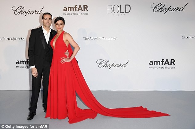 Elsa Hosk đẹp như công chúa - 11
Michelle Rodriguez và bạn thân Mohammed Al Turki