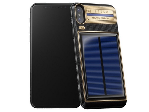 Tấm ốp lưng giá 4.500 USD dành cho iPhone X có gì đặc biệt? - 1 Ốp lưng Tesla gắn trực tiếp vào iPhone X và có thể sạc cho sản phẩm chỉ bằng một nút bấm