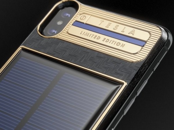 Tấm ốp lưng giá 4.500 USD dành cho iPhone X có gì đặc biệt? - 2 Nhiều chi tiết trên Tesla được mạ vàng để tăng tính thẩm mỹ